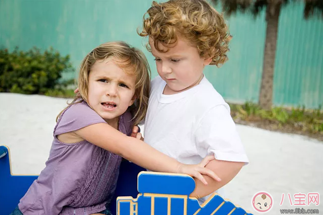 孩子與人發(fā)生沖突之后應(yīng)該怎么處理 怎么解決孩子與朋友之間的矛盾
