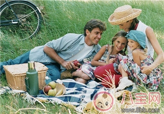 帶孩子春游的心情說說 和孩子春游的感慨句子短語