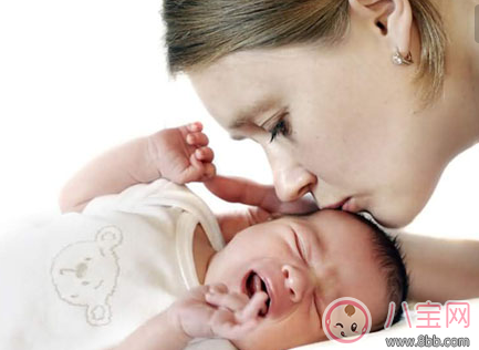 孩子發燒抽筋是缺鈣嗎 寶寶發熱時為什么會抽筋