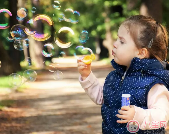 孩子總是坐不住是不是多動癥 怎樣判斷孩子有多動癥