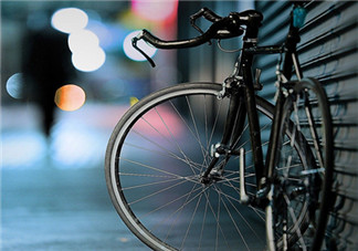 孩子生病不能陪在身邊的心情說說 孩子生病了不在身邊說說句子