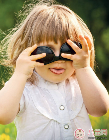 孩子總揉眼睛怎么回事 孩子總是揉眼睛原因是什么