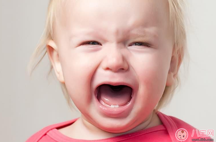 孩子舌頭很紅是上火嗎 寶寶上火有哪些表現(xiàn)