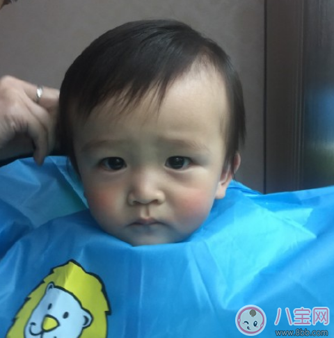 自己幫寶寶剪頭發(fā)說說 親自幫寶寶剪頭發(fā)發(fā)朋友圈句子心情 自己幫寶寶剪頭發(fā)說說 親自幫寶寶剪頭發(fā)發(fā)朋友圈句子心情