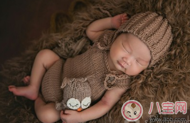 寶寶滿月照怎么發朋友圈 紀念寶寶滿月照說說文字 寶寶滿月照怎么發朋友圈 紀念寶寶滿月照說說文字