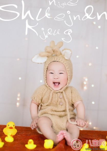 寶寶滿月照怎么發朋友圈 紀念寶寶滿月照說說文字 寶寶滿月照怎么發朋友圈 紀念寶寶滿月照說說文字