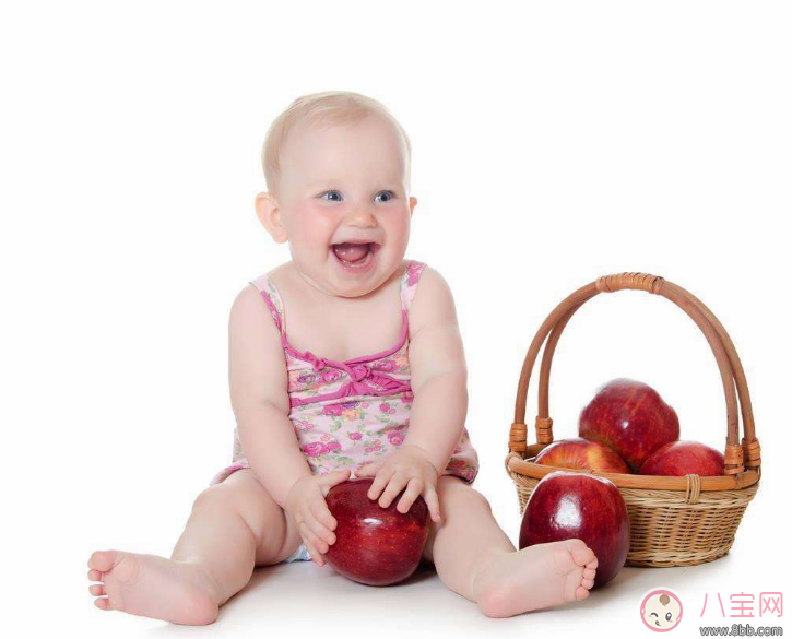 三個月的寶寶有哪些表現 三個月寶寶會什么本領