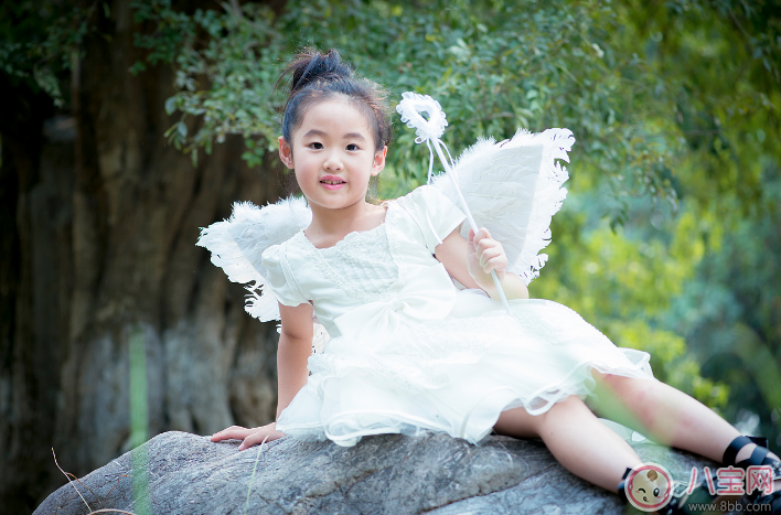 春天給寶寶拍照穿什么衣服 給孩子拍照如何搭配衣服 春天給寶寶拍照穿什么衣服 給孩子拍照如何搭配衣服