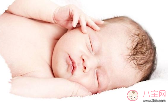 寶寶晚上哭鬧不睡覺怎么回事 寶寶晚上哭鬧不睡覺是缺鈣嗎
