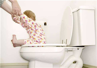 寶寶便秘半個月不好如何推拿 寶寶嚴(yán)重便秘怎么推拿緩解