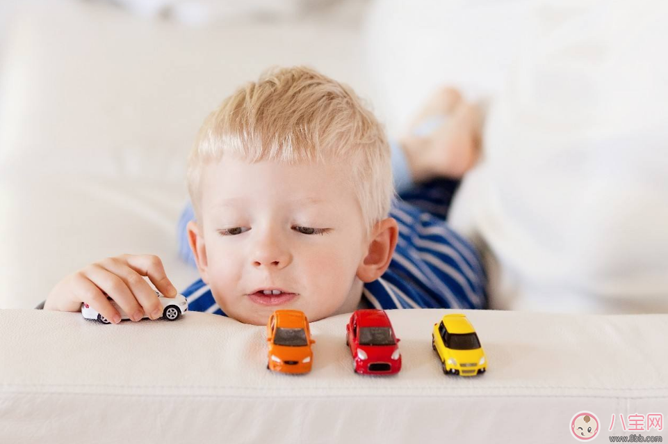 給孩子買玩具的心情說說 買了孩子的玩具的感慨句子 給孩子買玩具的心情說說 買了孩子的玩具的感慨句子