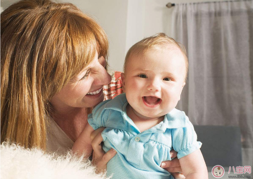感慨初為人母的句子 生完孩子后的幸福感言 