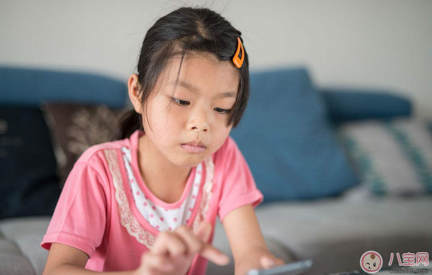 如何控制孩子玩手機(jī) 孩子玩手機(jī)有癮怎么辦
