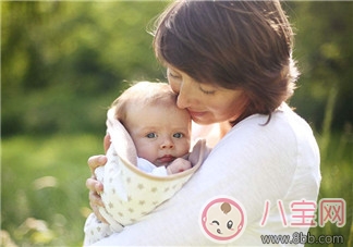 乳房水腫乳汁過多怎么回事 生理性乳脹怎么辦