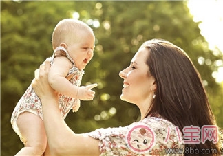 嬰兒多大聽力發育成熟 如何刺激嬰兒聽力發育 嬰兒多大聽力發育成熟 如何刺激嬰兒聽力發育