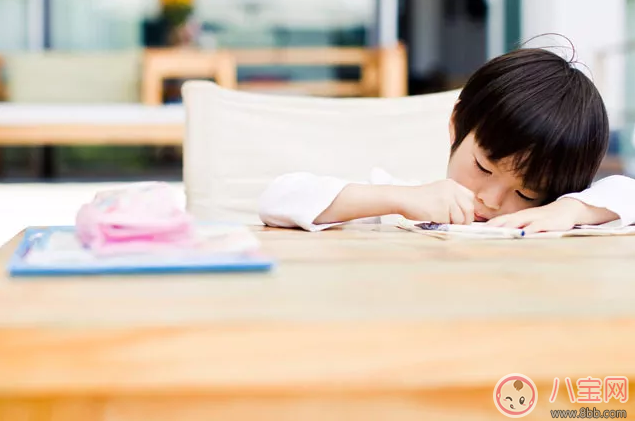 孩子做作業的時候喜歡玩怎么辦 孩子做作業注意力不集中怎么教育