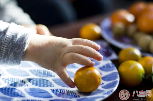 孩子喜歡咬指甲是代表什么 怎么改變孩子咬指甲的習慣