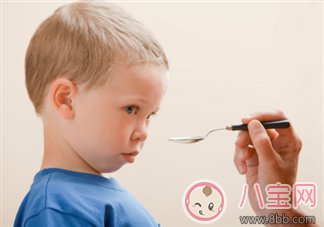 寶寶感冒了要停輔食嗎 嬰兒感冒吃什么好的快 