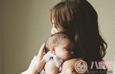 女人帶孩子苦沒人理解沒人心疼的說說感慨 女子本弱為母則說說朋友圈