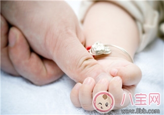 寶寶一百天怎樣發朋友圈  寶寶百日曬圖心情說說感慨