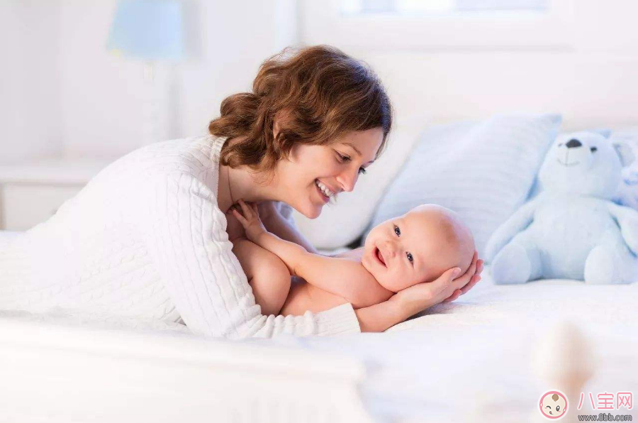 母乳可以和奶粉一起喂寶寶嗎 吃母乳的同時(shí)可以添加奶粉嗎