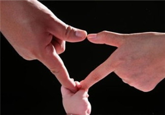 寶寶一百天的心情說說 寶寶一百天紀念曬圖文字