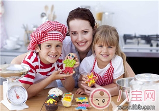 照顧兩個孩子正能量心情說說 帶兩個孩子勵志短語句子