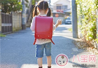 送孩子上學辛苦的心情說說 送兒子上學的感悟說說