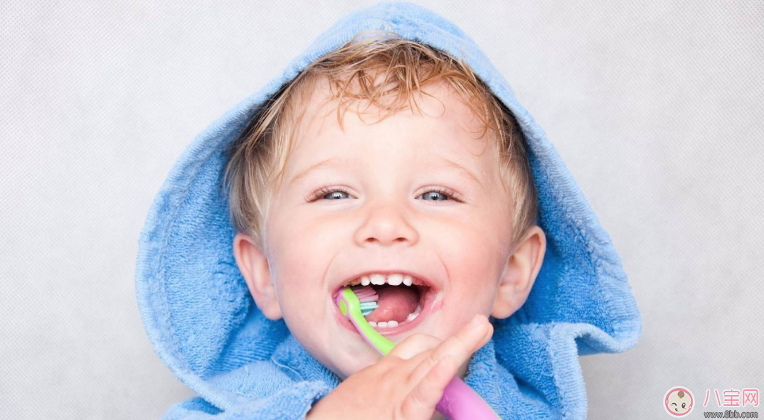 寶寶經常搖頭怎么回事 為什么嬰兒總是搖頭