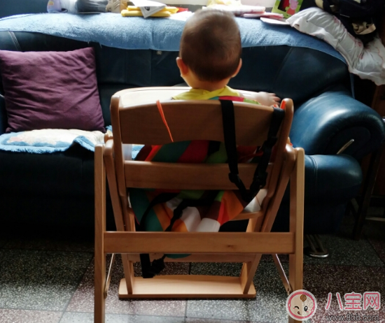 貝嬌寶寶餐椅怎么樣 貝嬌實木帶輪子餐椅好用嗎