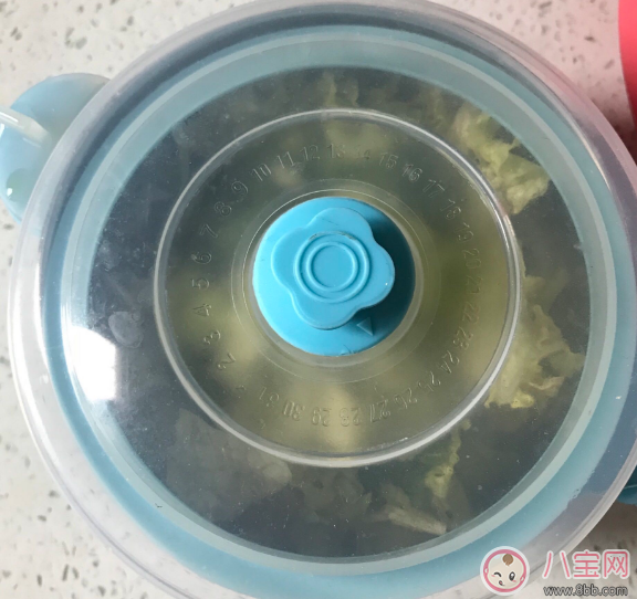 威侖帝爾寶寶吸盤碗怎么樣 威侖帝爾吸盤碗使用測評