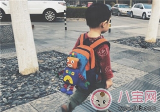 等待孩子放學時的心情說說 放學接孩子回家的說說感悟 等待孩子放學時的心情說說 放學接孩子回家的說說感悟