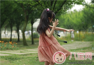 陪孩子在一起幸福說說心情 孩子慢慢長大的唯美句子