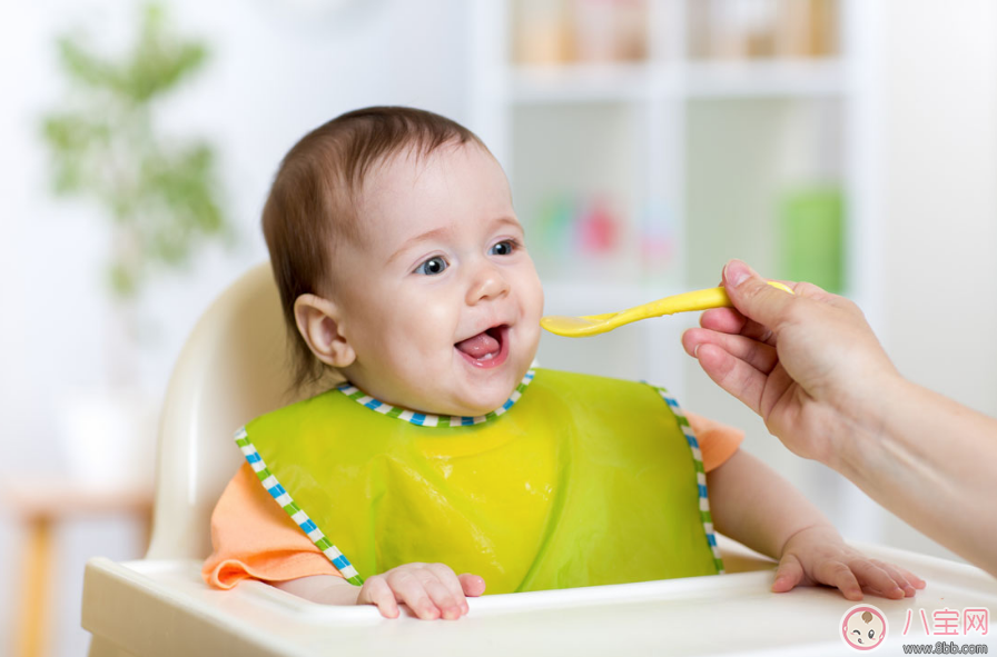 寶寶喜歡吃口味重的東西怎么辦 沒有味道寶寶不吃飯如何改善
