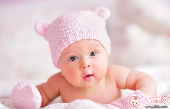 寶寶睡覺歪脖子怎么辦 新生兒斜頸和睡覺姿勢有關系嗎