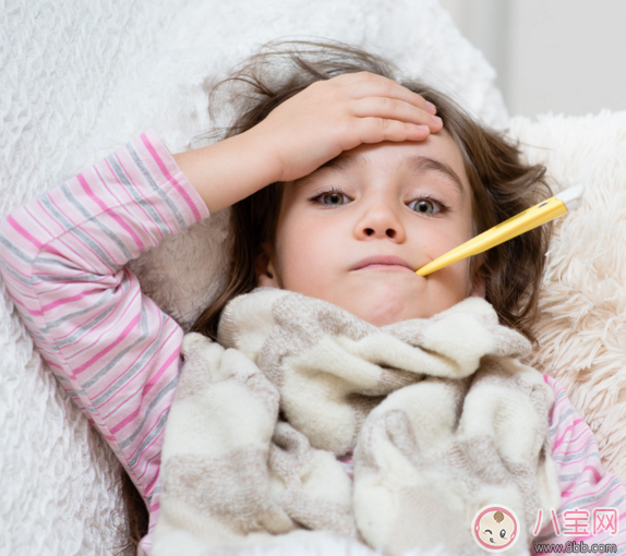 女兒發(fā)燒媽媽心情語錄 女兒發(fā)燒媽媽心疼說說句子 女兒發(fā)燒媽媽心情語錄 女兒發(fā)燒媽媽心疼說說句子