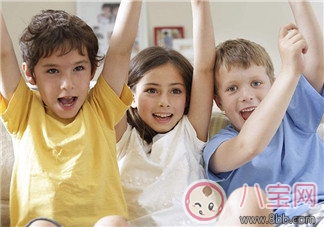 陪孩子看動畫片的感慨說說 和寶寶一起看動畫片的心情感悟