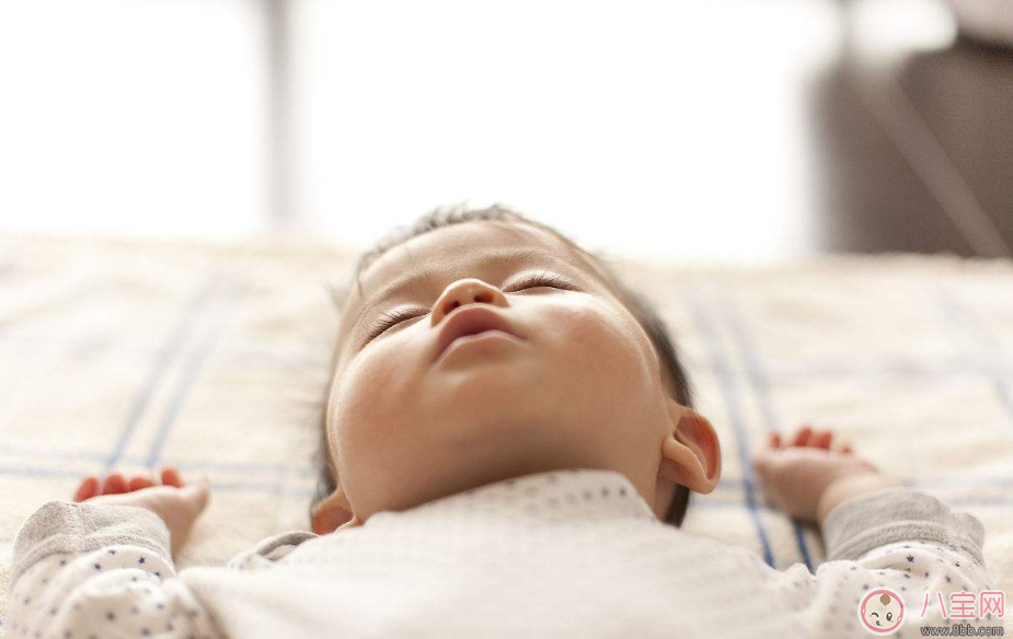 跟孩子說晚安說說 孩子睡前說說發什么好 跟孩子說晚安說說 孩子睡前說說發什么好