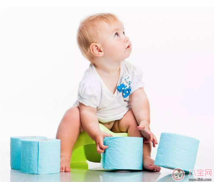 寶寶老是嗆奶是怎么回事 嬰兒嗆奶后的急救處理