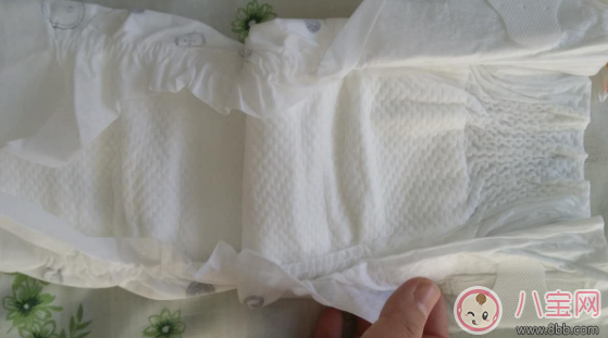 BEABA紙尿褲和好奇鉑金哪個好 BEABA專利嬰兒紙尿褲使用測評