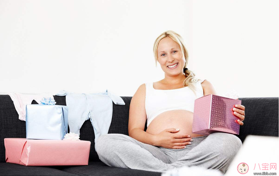 收到送給孩子的衣服的感謝心情話語 感謝別人送給孩子衣服的說說 收到送給孩子的衣服的感謝心情話語 感謝別人送給孩子衣服的說說