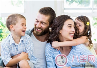 沒時間陪孩子歉意的話 陪孩子太少的心情說說短語