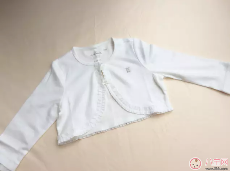 春夏交替寶寶適合穿什么衣服 寶寶怎么穿衣服才漂亮 春夏交替寶寶適合穿什么衣服 寶寶怎么穿衣服才漂亮