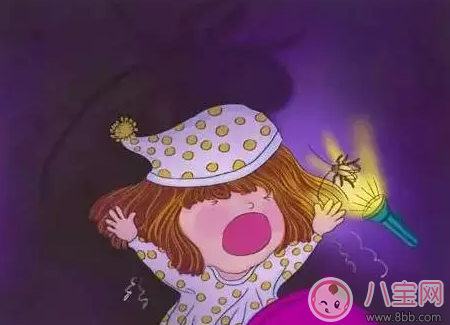 孩子特別怕黑怎么辦 小孩怕黑要怎么鼓勵他