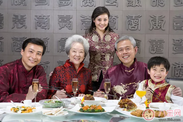 孩子喜歡喝甜甜的飲料不喝水怎么辦 孩子不愛喝沒味道的水怎么改