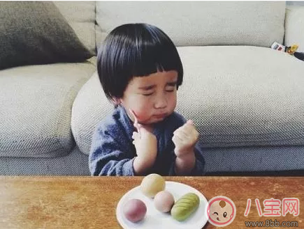 孩子妒忌心特別強怎么辦 怎么教育妒忌心強的孩子