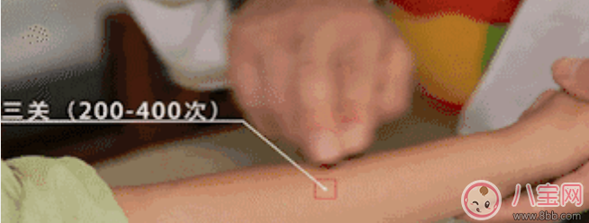 小兒脾虛濕盛型濕疹推拿方法 寶寶脾虛濕盛濕疹推拿圖解 小兒脾虛濕盛型濕疹推拿方法 寶寶脾虛濕盛濕疹推拿圖解