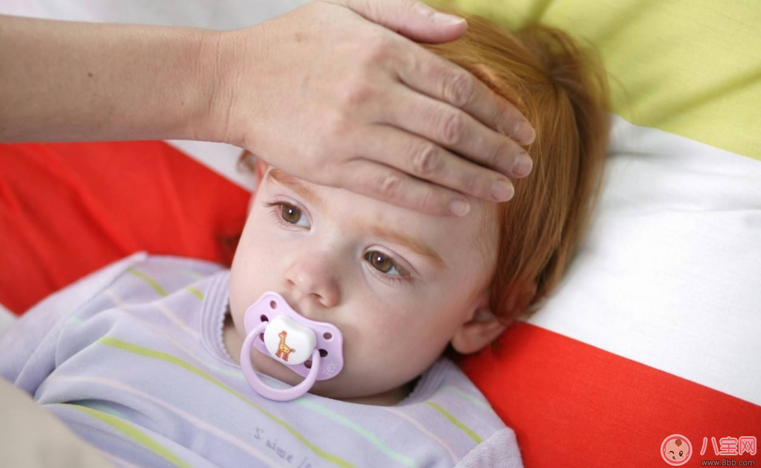 孩子發(fā)燒手足冰冷怎么推拿 按摩哪些穴位能改善寶寶發(fā)燒手腳冰冷