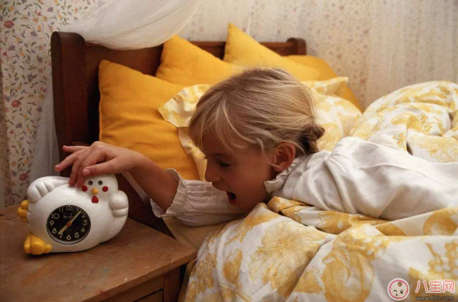 孩子早上起床太早好嗎 早起對孩子身體有什么好處 孩子早上起床太早好嗎 早起對孩子身體有什么好處