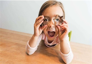 孩子淘氣的心情說說 孩子淘氣不聽話說說朋友圈圖片